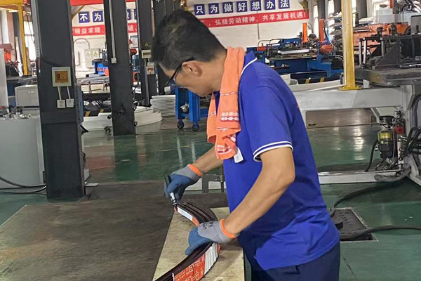 ? 天津拉彎強度計算準則參照盛達北京拉彎加工過程！